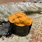 千葉たかおか - バフン雲丹 軍艦巻き