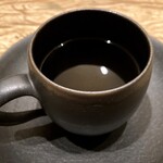 レヴォ - 黒文字茶。