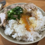 Sairai Ken - めし、たまご、焼豚、ネギ