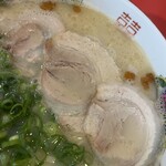 Daiei Ramen - チャーシューが3枚も