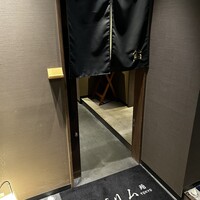 渋谷 鮨 スブリム TOKYO - エレベーター降りたとこ