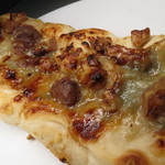 ブラフベーカリー - 【再訪5】ゴルゴンゾーラとクルミのフォカッチャ