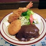 昔ながらの洋食屋 鈴なり - 鈴なり定食　900円。