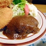 昔ながらの洋食屋 鈴なり - 自家製ハンバーグ。