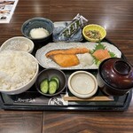 鮭山マス男商店 - 特製　朝定食　シラスおろしトッピング
