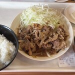 花咲か食堂 - 醤油たれ定食1.5倍 味噌汁付き 940円