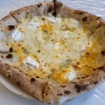 ピッツェリア　ポジターノ - 4種類チーズのビアンカ