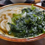 丸池製麺所 - わかめは、あつい。