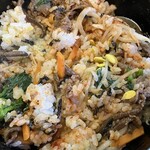 韓国料理ジャンチ村 - 石焼きプルコギビビンバ　撹拌後