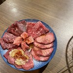 Jimbou Yakiniku Ryouriten - 