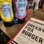 グリーディ フォックス バーガー - 