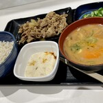 Sobadokoro Yoshinoya - 牛皿麦とろ御膳