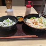 肉つけうどん うつけ - 