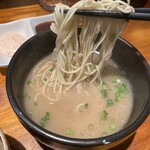 麺や おの食堂 - スープが薄く、残念