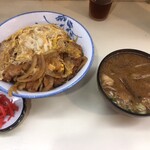 とんかつ大和 - かつ丼とおわん（豚汁）