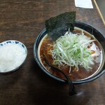 居酒屋 太郎 - 熱々な醤油ラーメン(大盛)&小ライスをば…‥