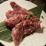 老舗精肉店直送 岡崎焼肉 飛騨牛の奴隷 - 