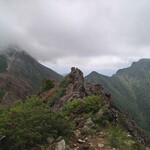 赤岳鉱泉 - 左端赤岳、右端阿弥陀岳
