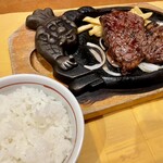 ブロンコビリー - 炭焼き極選リブロースステーキ、大かまどごはん(中)