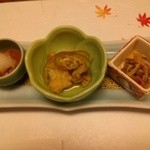 海老家　味可久門 - お通し塩辛+南蛮漬け+牛煮物)