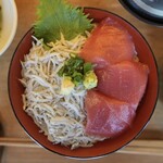 Toshihiko - しらす・マグロ丼　1600円