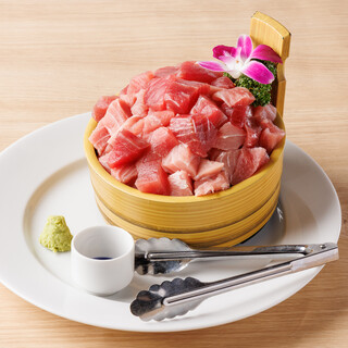 限定！マグロ盛り放題♪お得なプレミアム飲み放題あり