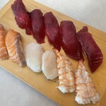 しっとう屋 - 天然本マグロ、キングサーモン、ホタテ、大えび