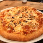 和フレンチバル村塾 - フォアグラとカマンベールのピッツァ