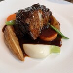 オチガビ - 豚肉もまわりの野菜も美味しい