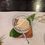 郷土料理ともん - 本日のアイスは少しお酢感がありましたね