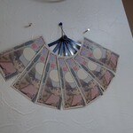 ほびーい喫茶店 - お札のセンス(笑)