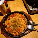 たま - 鉄板ナポリタン