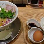 ヒトヤドノクジラ - 