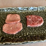 焼肉井とう - 左→上タン塩　右→黒毛和牛上ハラミ