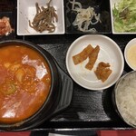 長寿韓酒房 - 100年豆腐のスンドゥブチゲ（超コッテリ）