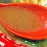 Kanjuku Ramen Hommaru - 白丸のあっさりスープ