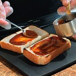 焼肉うしどし - 温菜：本日の厳選部位 ブリオッシュサンド