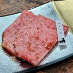 焼肉うしどし - 焼き物(タレ)：本日の厳選3種盛り合わせ
      　　　　　　　　カメノコ・ロース芯・サガリ