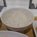 食堂 けやき - ご飯は”少なめ”。