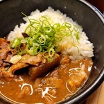 Isekadoya Biru - もつ煮丼
