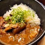 伊勢角屋麦酒 - もつ煮丼