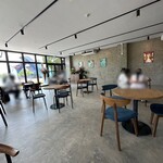 WORLD CAFE - 店内
