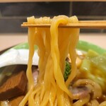 手打麺祭 かめ囲 - 麺リフト　特製手打中華蕎麦醤油