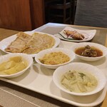 Chef Mama - エッグロティ、チキンカレー、パリップ、ポテトカレー、スイートポテトカレー、イッソワデ