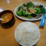 中国家庭料理 大福元 - 炒三鮮、ライス(大)