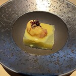 圓谷 - 酢物　空豆のゼリー寄せ 　　　赤貝の酢味噌掛け