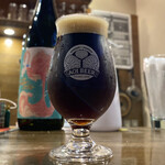 The Pint Shack - ・PORTER グラス 680円/税込
                      (日本・静岡／AOI BREWING)