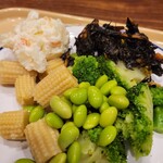 Suteki Gasuto - 食べ放題のサラダ