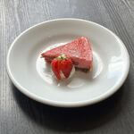 37 PASTA - なめらかムースに福岡の特産品「あまおう」を
      贅沢に使ったストロベリームースケーキ。