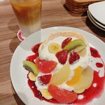 高倉町珈琲 - フレッシュフルーツのリコッタパンケーキ 1,455円